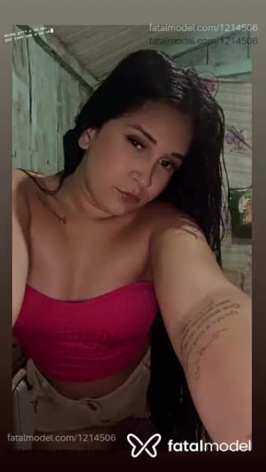 Acompanhante mulher morena (o) de olhos castanhos - Morena Acompanhante mulher morena (o) de olhos castanhos - Morena