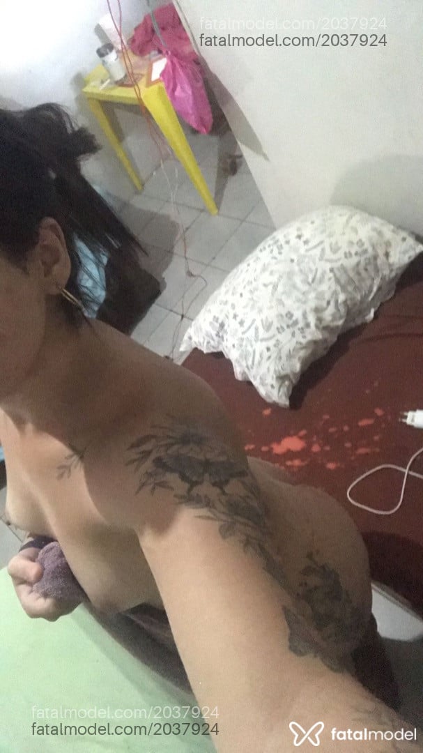 Acompanhante mulher trans loira (o) de olhos castanhos em Jaru Acompanhante mulher trans loira (o) de olhos castanhos em Jaru - Ana Silva