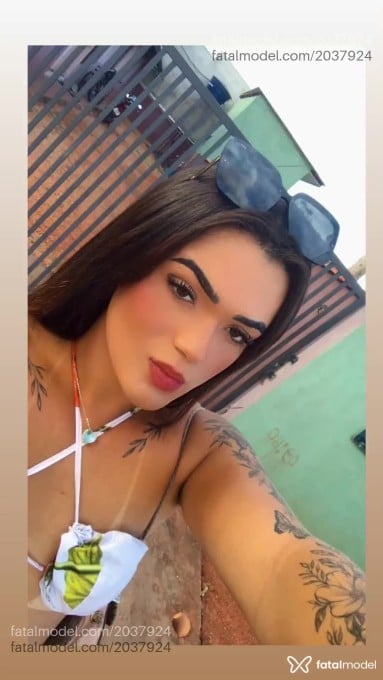 Acompanhante mulher trans loira (o) de olhos castanhos em Jaru Acompanhante mulher trans loira (o) de olhos castanhos em Jaru - Ana Silva