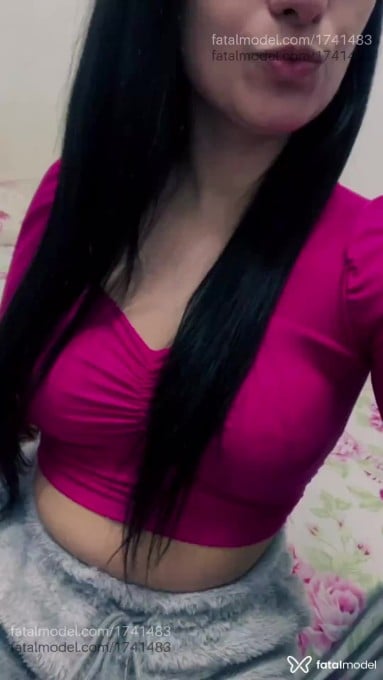 Acompanhante mulher com cabelo castanho de olhos castanhos em Farroupilha Acompanhante mulher com cabelo castanho de olhos castanhos em Farroupilha - Bruna