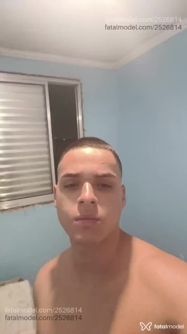 Acompanhante homem morena (o) de olhos castanhos - Lucas Acompanhante homem morena (o) de olhos castanhos - Lucas