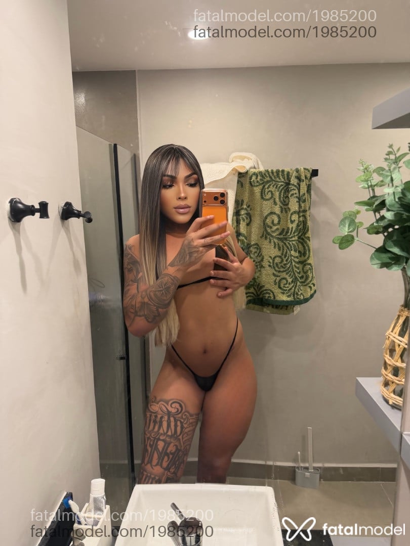 Acompanhante mulher trans morena (o) de olhos pretos - Eduarda Silva