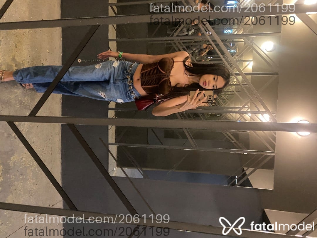 Acompanhante mulher com cabelo castanho de olhos castanhos em Goiânia - Cecília Ricco