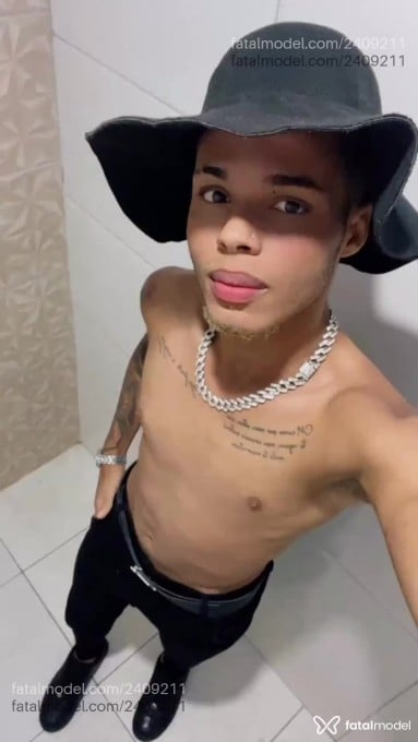 Acompanhante homem loira (o) de olhos pretos em Porto Seguro Acompanhante homem loira (o) de olhos pretos em Porto Seguro - Dilton Silva