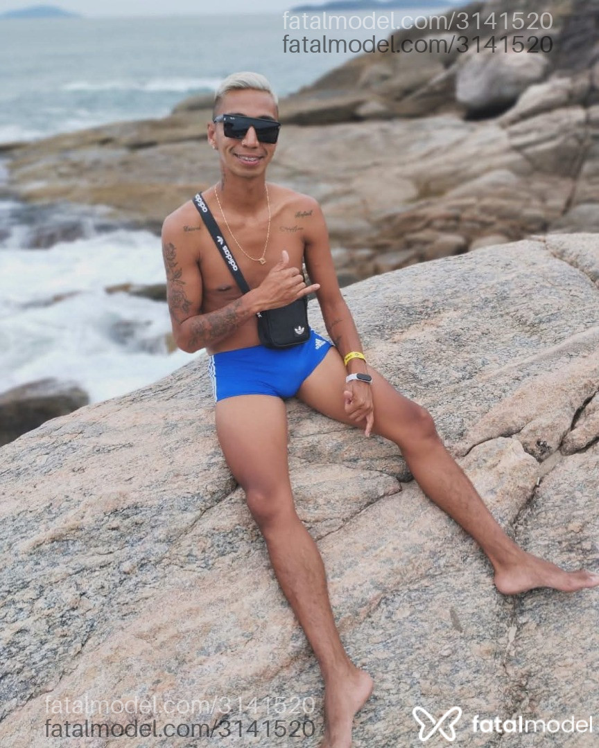 Acompanhante homem morena (o) de olhos pretos - Gatio Acompanhante homem morena (o) de olhos pretos - Gatio