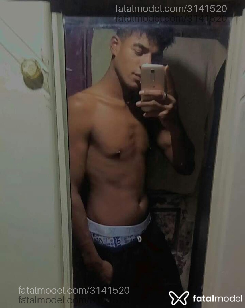 Acompanhante homem morena (o) de olhos pretos - Gatio Acompanhante homem morena (o) de olhos pretos - Gatio