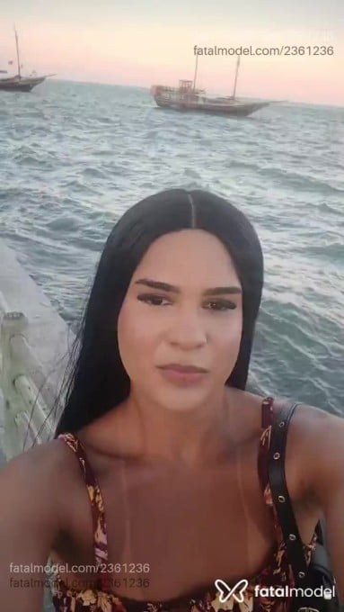 Acompanhante mulher trans loira (o) de olhos castanhos - Maya Acompanhante mulher trans loira (o) de olhos castanhos - Maya
