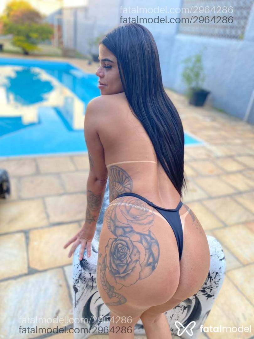 Acompanhante mulher morena (o) de olhos pretos em Governador Valadares - Mari