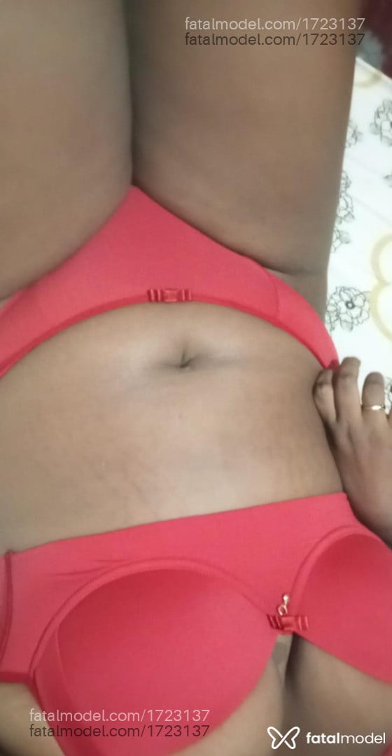 Acompanhante mulher morena (o) de olhos castanhos em Jaru - Aninha Eiraus