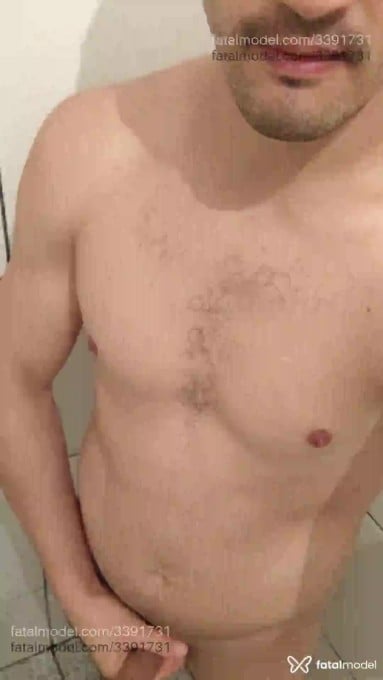 Acompanhante homem morena (o) de olhos castanhos - Favorito Acompanhante homem morena (o) de olhos castanhos - Favorito