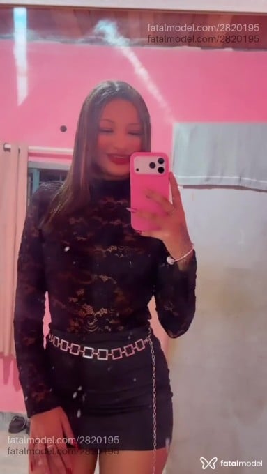Acompanhante mulher morena (o) de olhos pretos em Campo Novo do Parecis - Karol