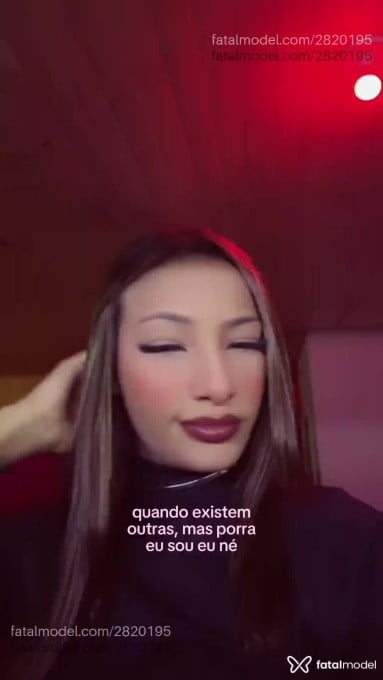 Acompanhante mulher morena (o) de olhos pretos em Campo Novo do Parecis - Karol