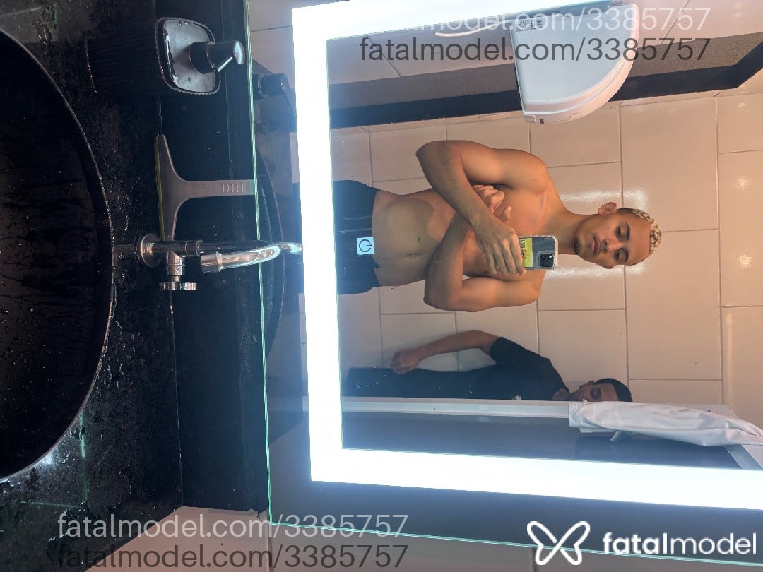 Acompanhante homem morena (o) de olhos castanhos em São Paulo - Fontineli