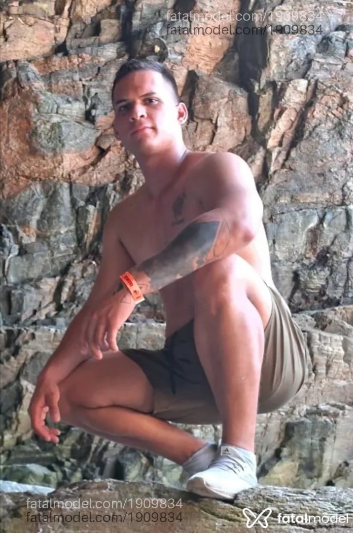 Acompanhante homem com cabelo castanho de olhos castanhos em Passo Fundo Acompanhante homem com cabelo castanho de olhos castanhos em Passo Fundo - Bill Antonio