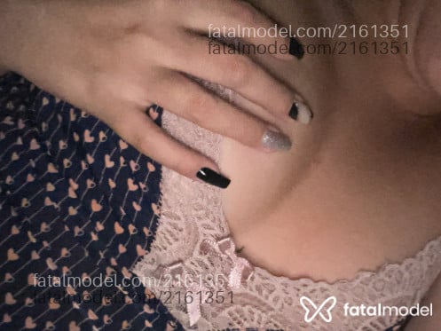 Acompanhante mulher com cabelo castanho de olhos castanhos em Bauru - Karine