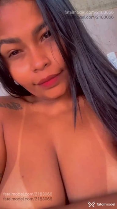 Acompanhante mulher morena (o) de olhos castanhos - Annee