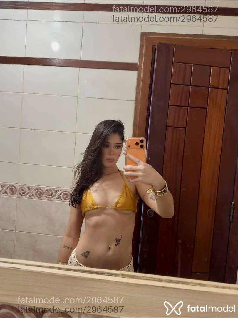 Acompanhante mulher com cabelo castanho de olhos castanhos em Ribeirão Preto - Pietra Gabrele