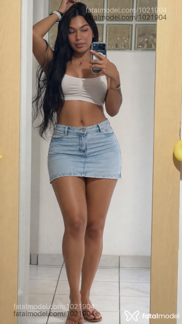Acompanhante mulher trans com cabelo castanho de olhos castanhos em São Paulo - Yuna Mesquitta