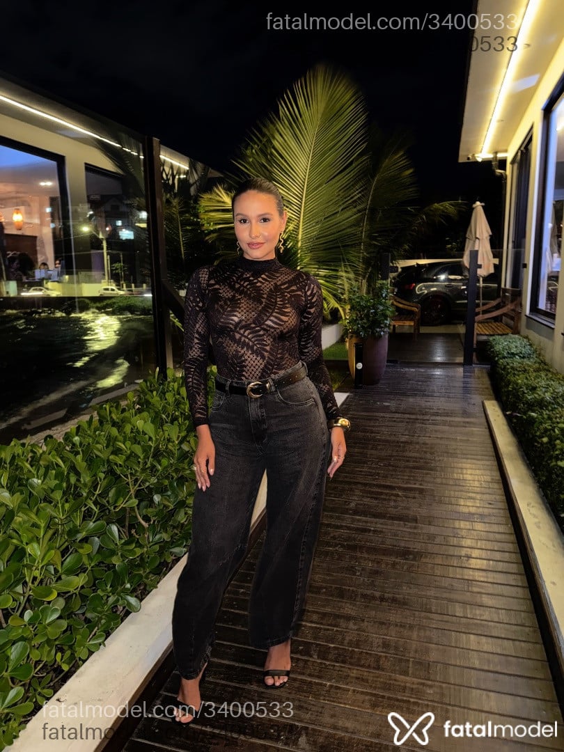 Acompanhante mulher morena (o) de olhos castanhos em São Paulo Acompanhante mulher morena (o) de olhos castanhos em São Paulo - Julia Maia