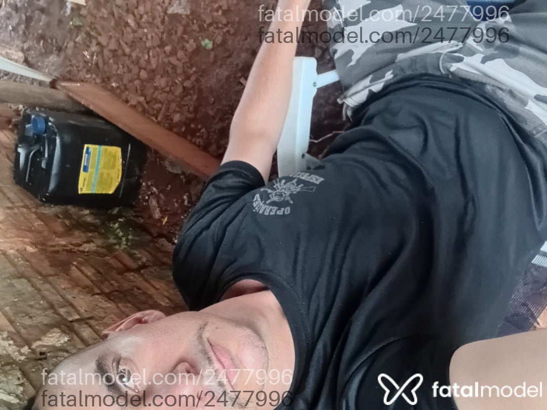 Acompanhante homem com cabelo castanho de olhos mel em Passo Fundo - Valendoff
