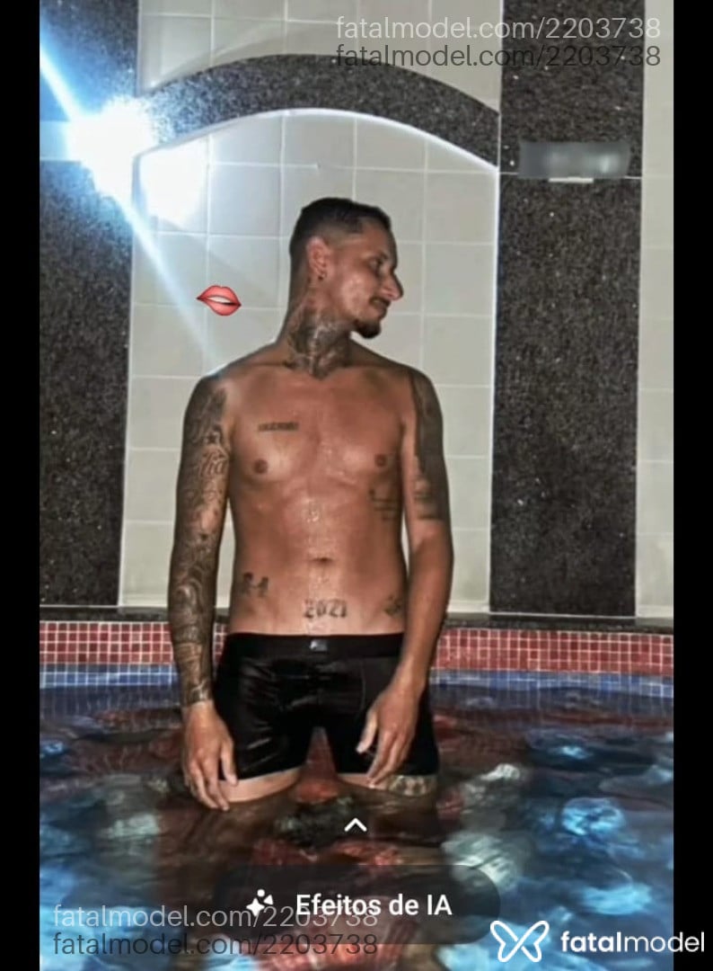 Acompanhante homem com cabelo castanho de olhos castanhos em Belém - William