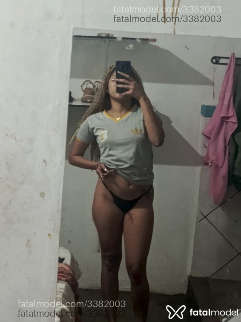 Acompanhante mulher morena (o) de olhos castanhos - Souza