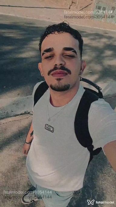 Acompanhante homem morena (o) de olhos castanhos - Massoterapeutavst