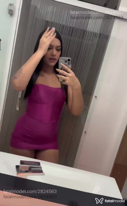 Acompanhante mulher trans com cabelo castanho de olhos castanhos em Xinguara - Kaylanne Maia