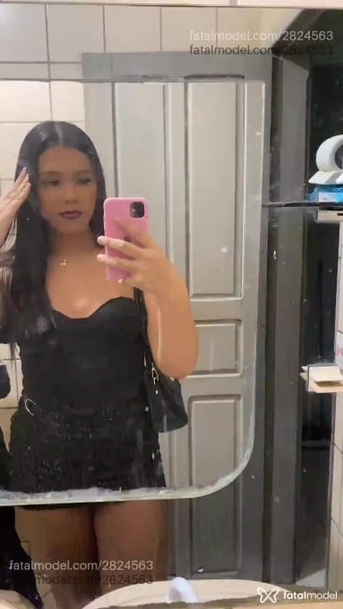 Acompanhante mulher trans com cabelo castanho de olhos castanhos em Xinguara - Kaylanne Maia