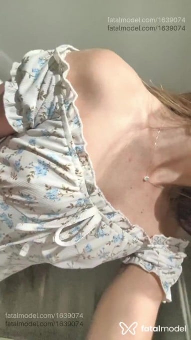 Acompanhante mulher ruiva (o) de olhos mel em Brasília Acompanhante mulher ruiva (o) de olhos mel em Brasília - Scarlett Roxy