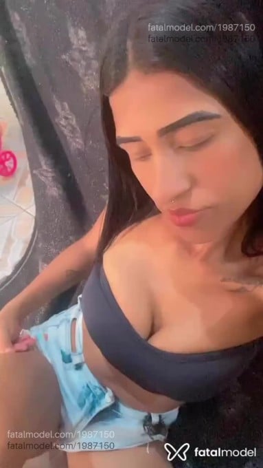 Acompanhante mulher com cabelo castanho de olhos mel em São Vicente Acompanhante mulher com cabelo castanho de olhos mel em São Vicente - Kamila