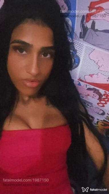 Acompanhante mulher com cabelo castanho de olhos mel em São Vicente Acompanhante mulher com cabelo castanho de olhos mel em São Vicente - Kamila