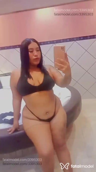 Acompanhante mulher morena (o) de olhos castanhos - Ayla Alves