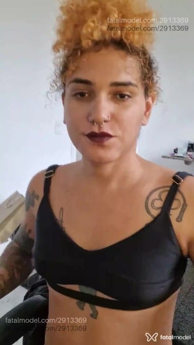 Acompanhante mulher trans ruiva (o) de olhos pretos em Rio de Janeiro - Domme Isis