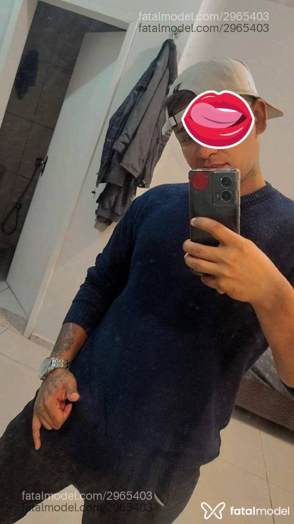 Acompanhante homem com cabelo castanho de olhos pretos em Aparecida de Goiânia Acompanhante homem com cabelo castanho de olhos pretos em Aparecida de Goiânia - Lucas Fontenelle