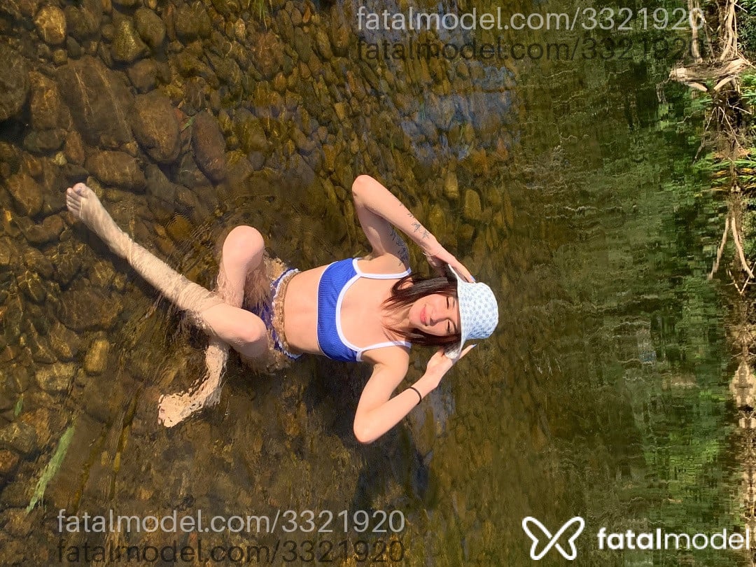 Acompanhante mulher com cabelo castanho de olhos castanhos em Curitiba - Camila Albuquerque