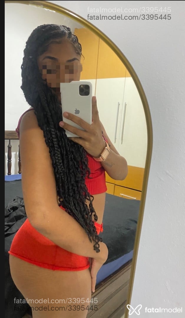 Acompanhante mulher morena (o) de olhos castanhos em Rio de Janeiro - Morena