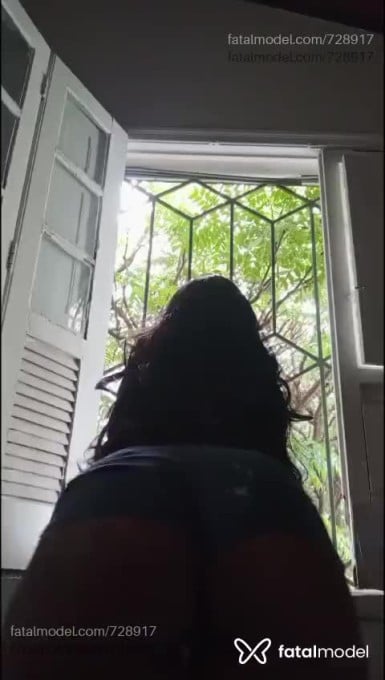 Acompanhante mulher morena (o) de olhos pretos em Belo Horizonte Acompanhante mulher morena (o) de olhos pretos em Belo Horizonte - Sarah Avila