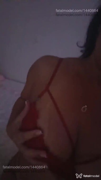 Acompanhante mulher com cabelo castanho de olhos mel em Cachoeiro de Itapemirim Acompanhante mulher com cabelo castanho de olhos mel em Cachoeiro de Itapemirim - Lunah Schimidt