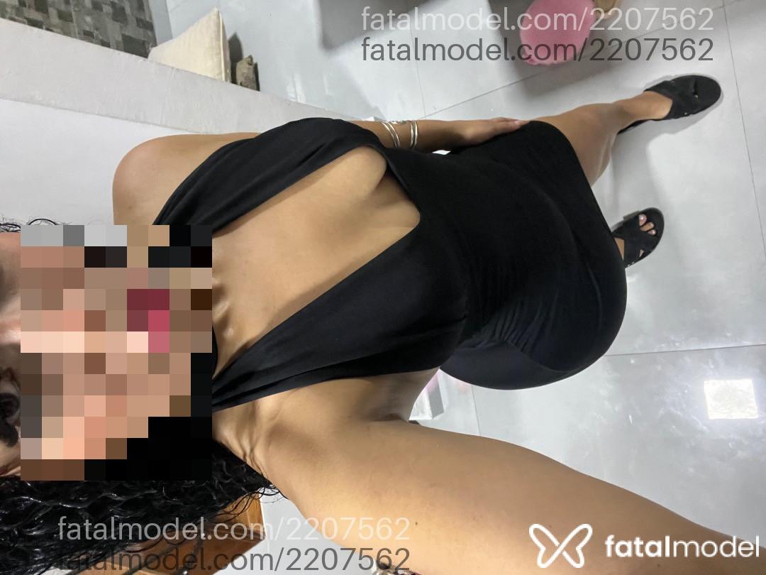 Acompanhante mulher morena (o) de olhos castanhos em Virtual Acompanhante mulher morena (o) de olhos castanhos em Virtual - Tchucaa