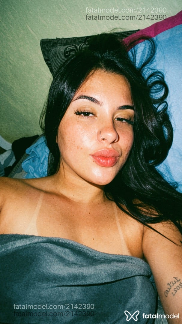 Acompanhante mulher morena (o) de olhos castanhos em Taubaté Acompanhante mulher morena (o) de olhos castanhos em Taubaté - Mel Santos