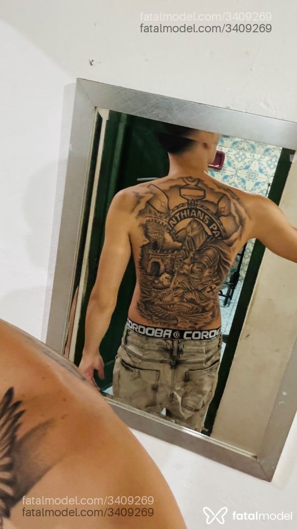 Acompanhante homem com cabelo castanho de olhos castanhos em São Paulo - João Martins
