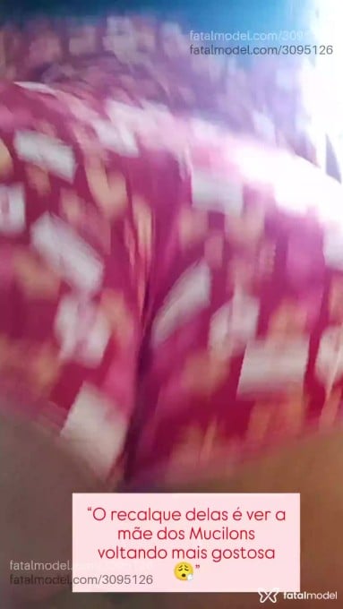 Acompanhante mulher com cabelo castanho de olhos castanhos - Pulsante Acompanhante mulher com cabelo castanho de olhos castanhos - Pulsante