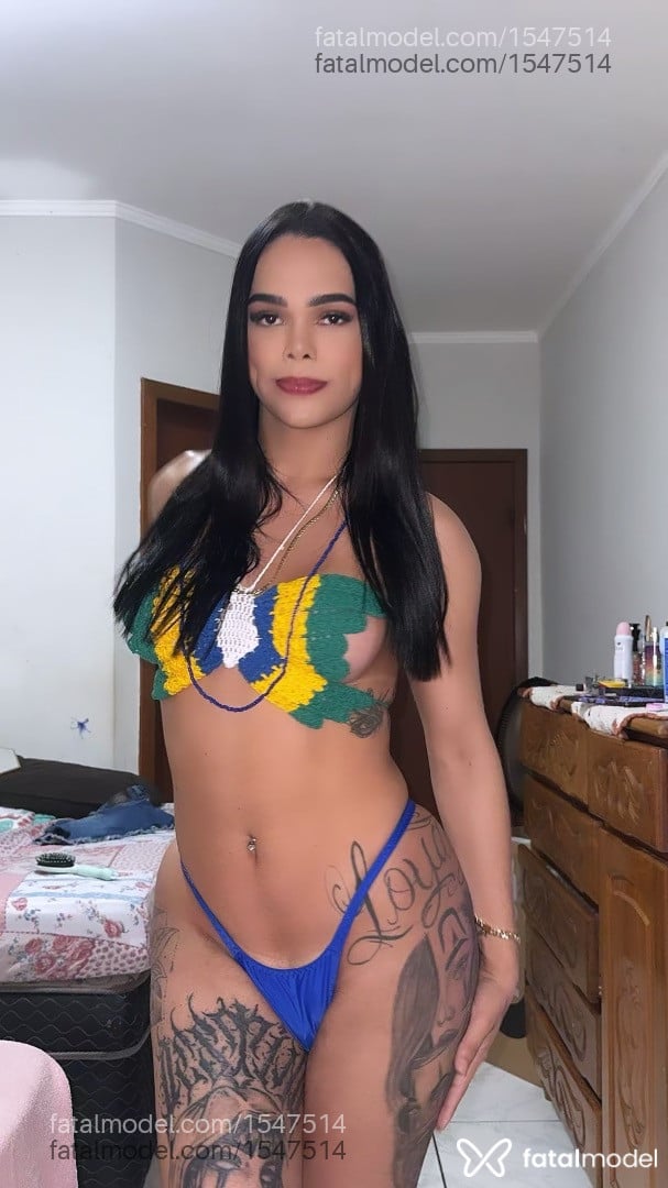 Acompanhante travesti com cabelo castanho de olhos castanhos em Rondonópolis Acompanhante travesti com cabelo castanho de olhos castanhos em Rondonópolis - Marya Clara