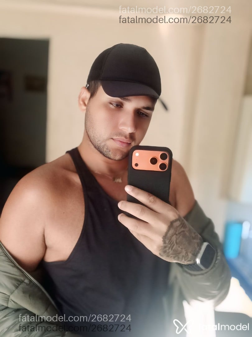 Acompanhante homem morena (o) de olhos azuis em Campos dos Goytacazes - Caio