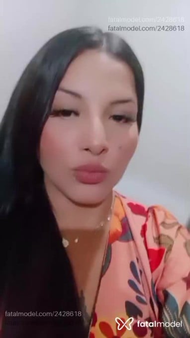 Acompanhante mulher morena (o) de olhos castanhos - Eduarda Acompanhante mulher morena (o) de olhos castanhos - Eduarda