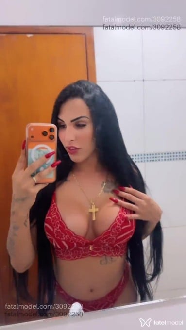 Acompanhante mulher trans morena (o) de olhos castanhos - Mirella Medeiros Acompanhante mulher trans morena (o) de olhos castanhos - Mirella Medeiros