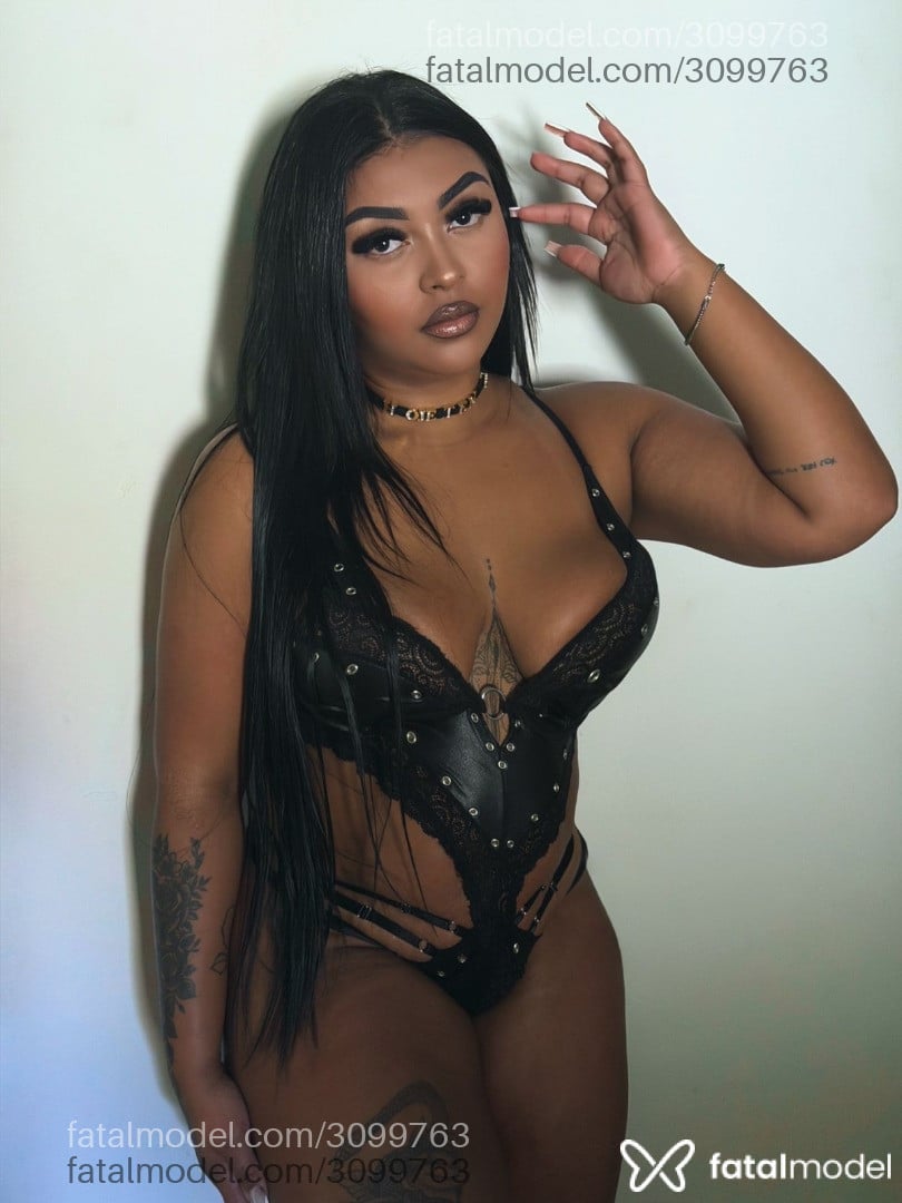 Acompanhante mulher morena (o) de olhos castanhos em Uberaba - Alline Hots