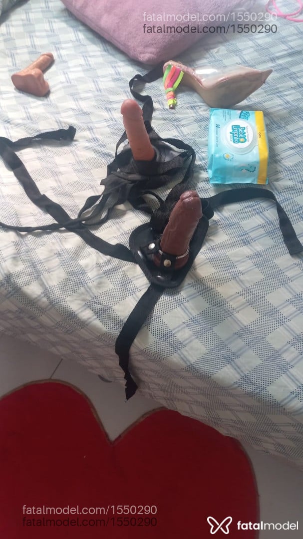 Acompanhante mulher loira (o) de olhos mel - Pamela