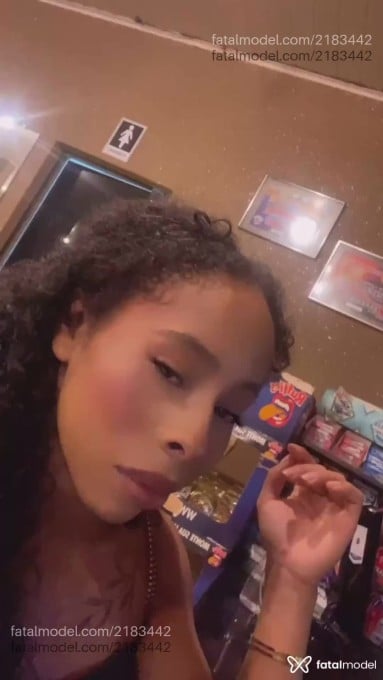 Acompanhante mulher trans morena (o) de olhos pretos em Luís Eduardo Magalhães Acompanhante mulher trans morena (o) de olhos pretos em Luís Eduardo Magalhães - Ary Martins